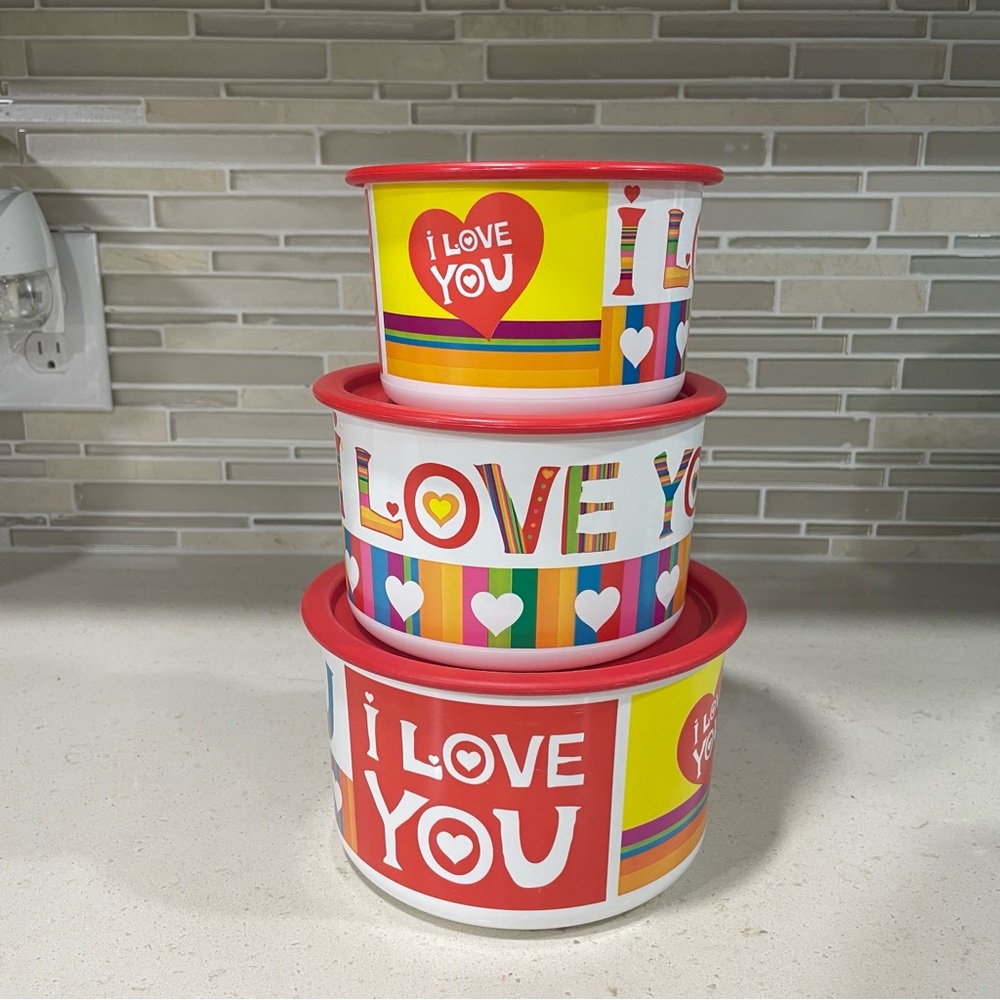 TUPPERWARE Stackable 'I LOVE YOU' Rainbow Food Storage Set with Red Lids